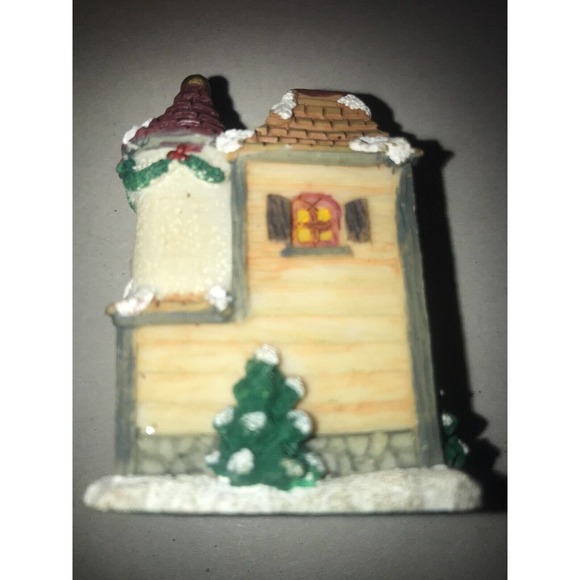 K’s Collection Figurines, Santa house, opens to Santa/Teddy/Tree Christmas - Picture 6 of 13